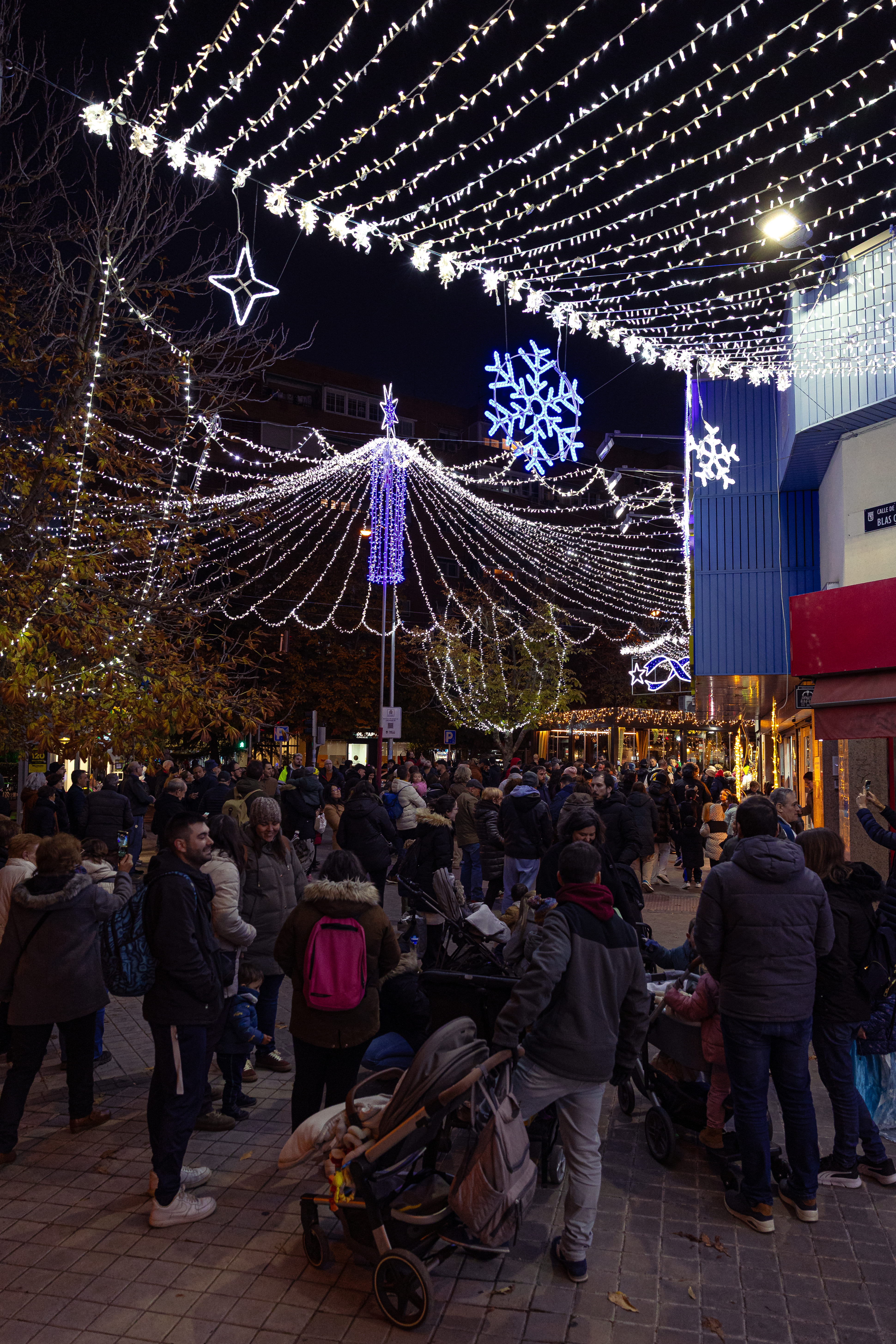 LUCES NAVIDAD MERCADO_09